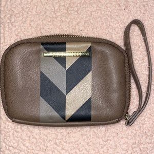 steve madden wristlet